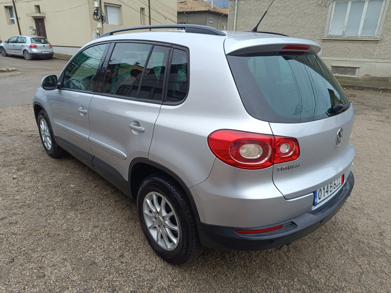 VW Tiguan 2.0TDI 140к.с 4x4, снимка 6 - Автомобили и джипове - 53275768
