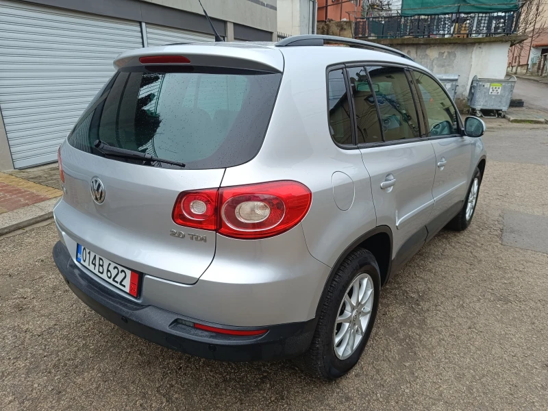 VW Tiguan 2.0TDI 140к.с 4x4, снимка 4 - Автомобили и джипове - 53275768