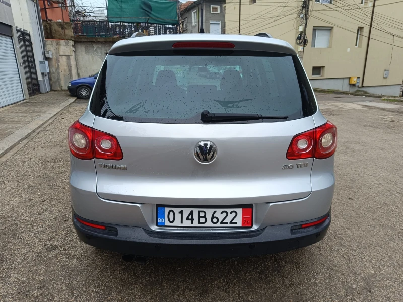 VW Tiguan 2.0TDI 140к.с 4x4, снимка 5 - Автомобили и джипове - 53275768