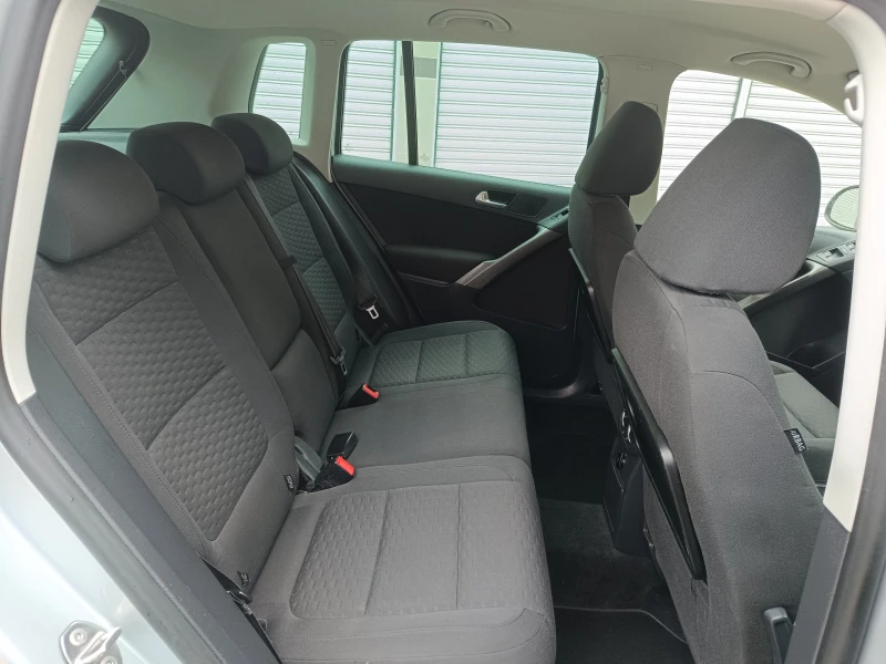 VW Tiguan 2.0TDI 140к.с 4x4, снимка 13 - Автомобили и джипове - 53275768