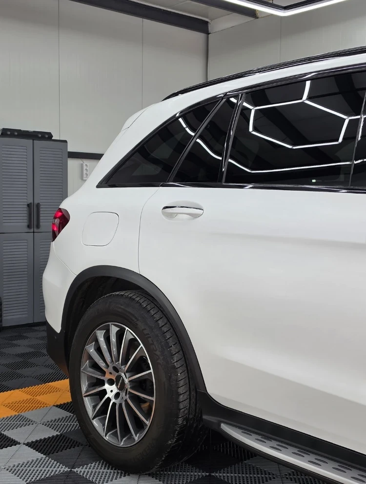 Mercedes-Benz GLC 220 2.2Dizel AMG Line 9G 4matik, снимка 4 - Автомобили и джипове - 55776061