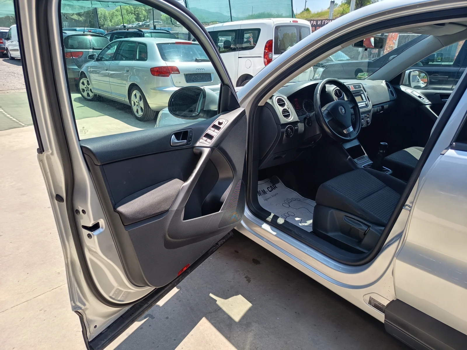 VW Tiguan 2.0TDI - изображение 9
