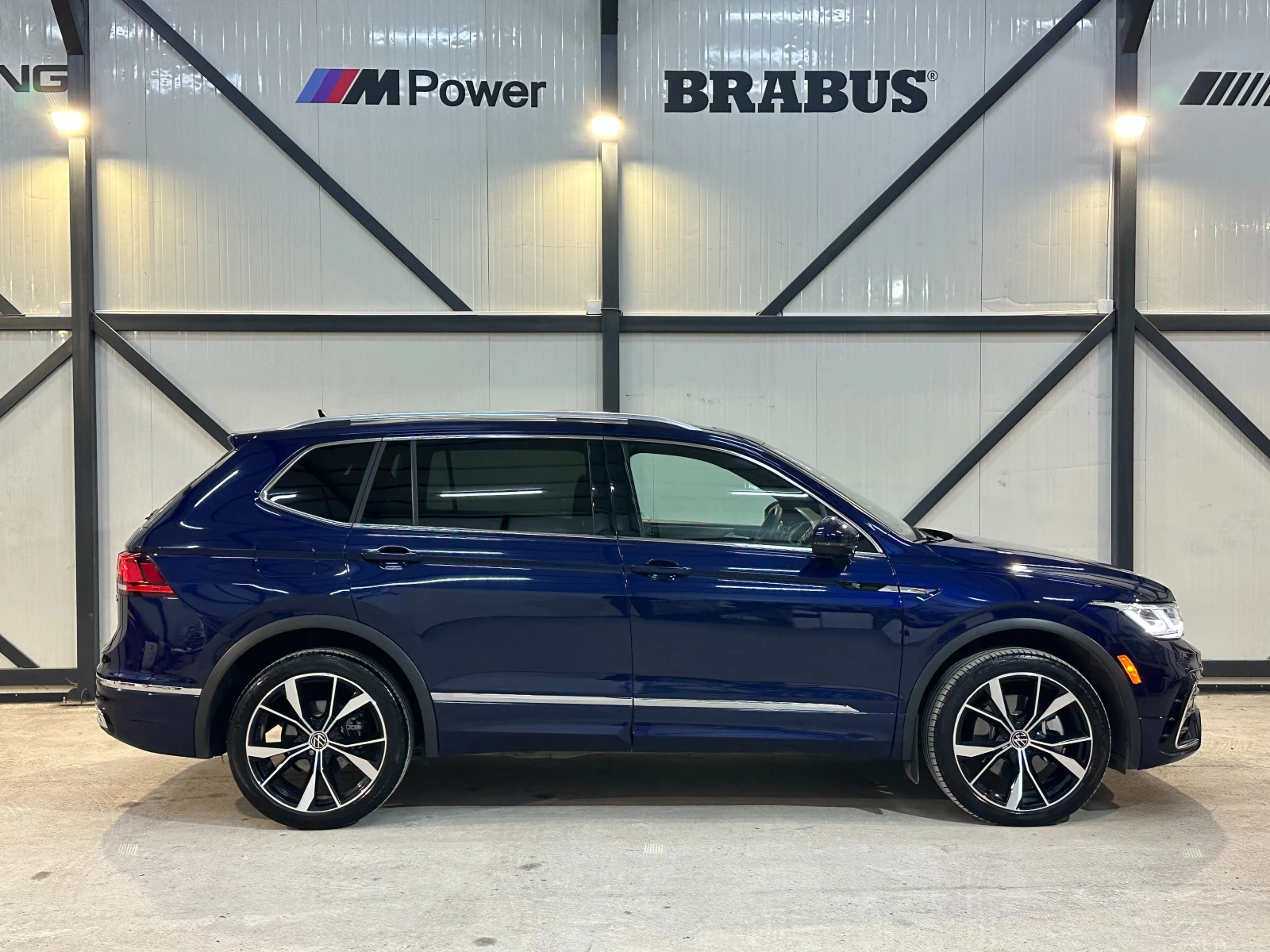 VW Tiguan * R-LINE* 19 500* LANE ASSIST* *  | Mobile.bg   7