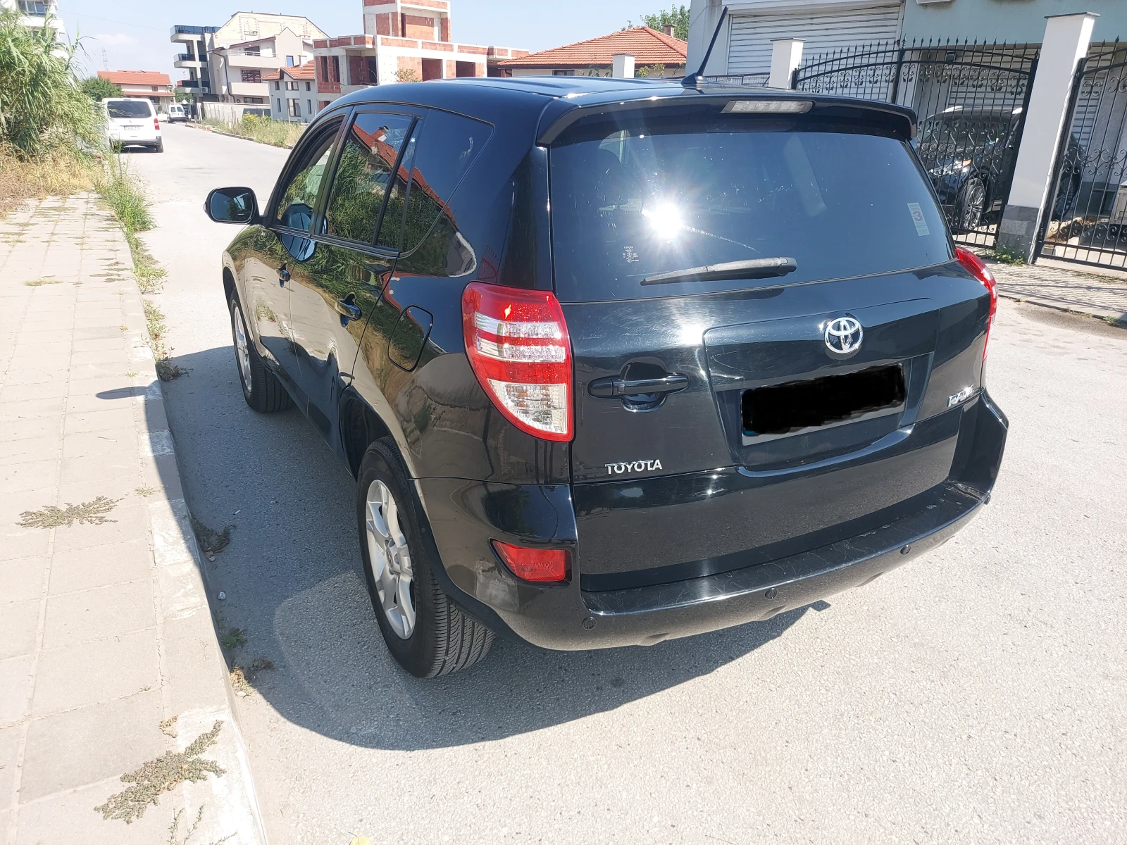 Toyota Rav4 2.2 D4D  - изображение 2