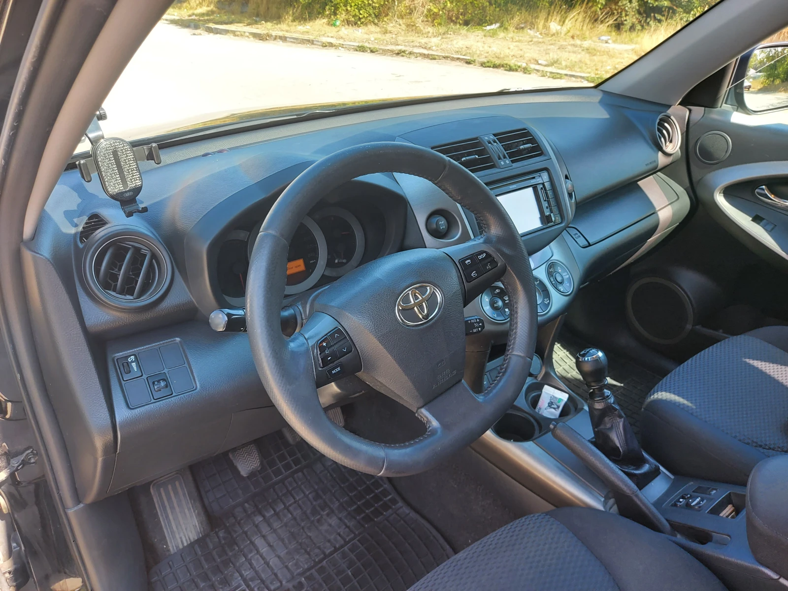 Toyota Rav4 2.2 D4D  - изображение 10