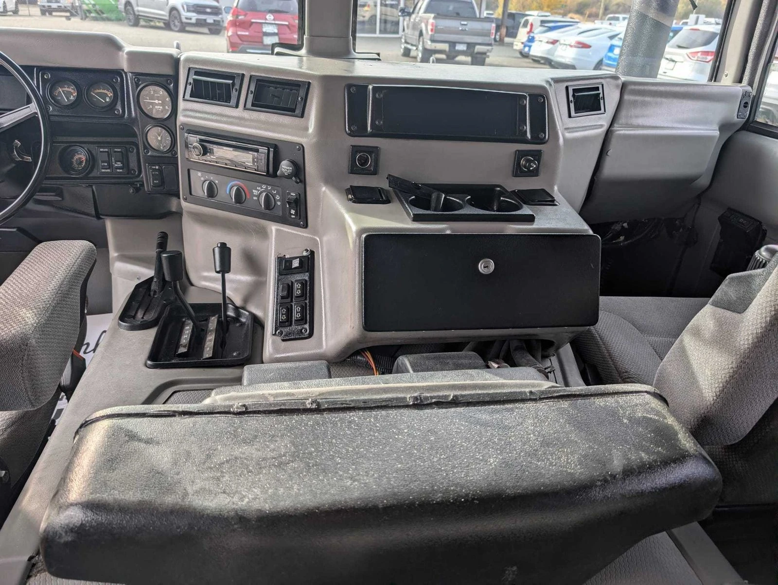 Hummer H1 CARFAX АВТО КРЕДИТ  - изображение 10