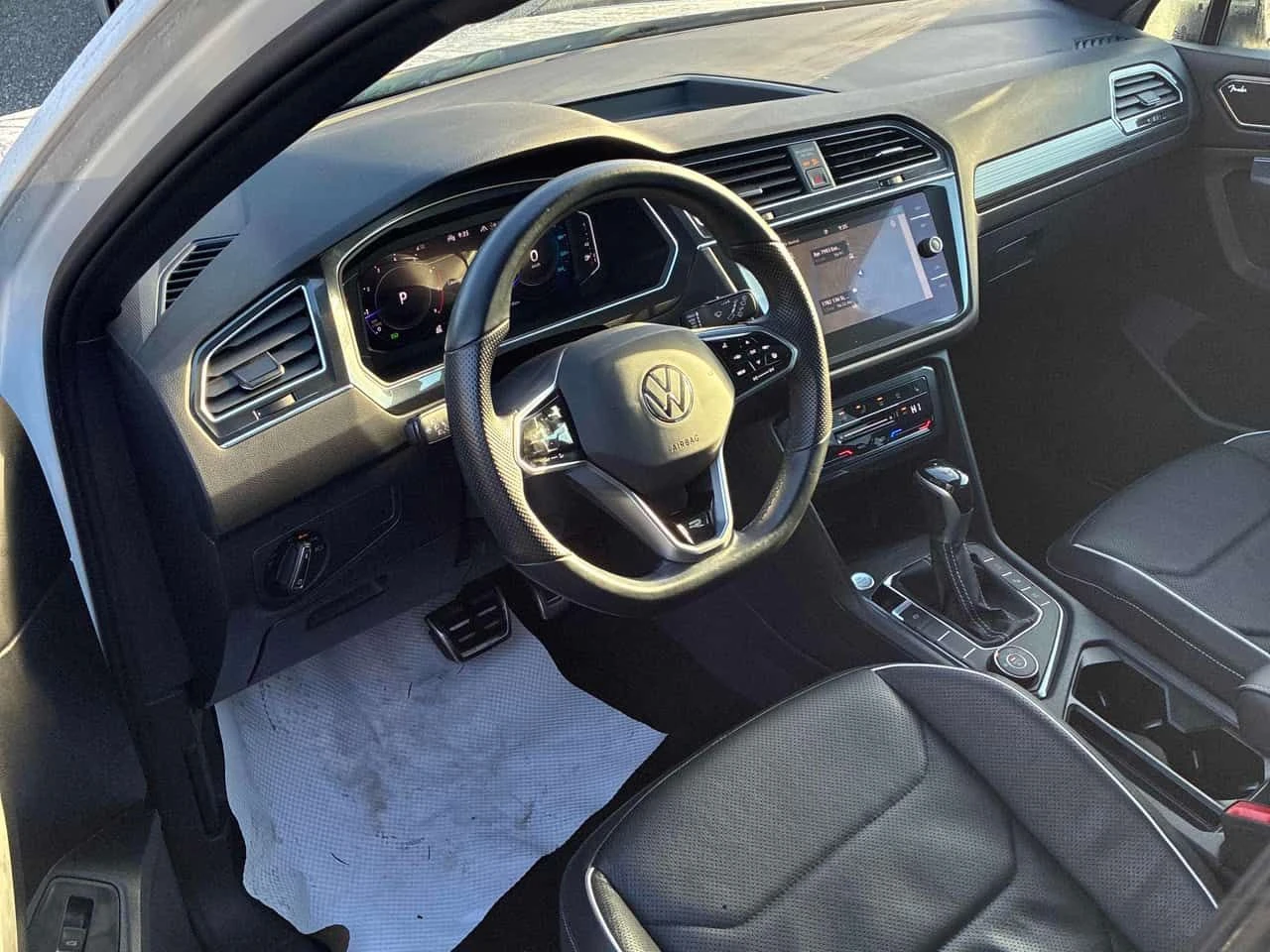 VW Tiguan Highline R Line/Кожа/Панорама/Подгрев+ обдух/Клип - изображение 6