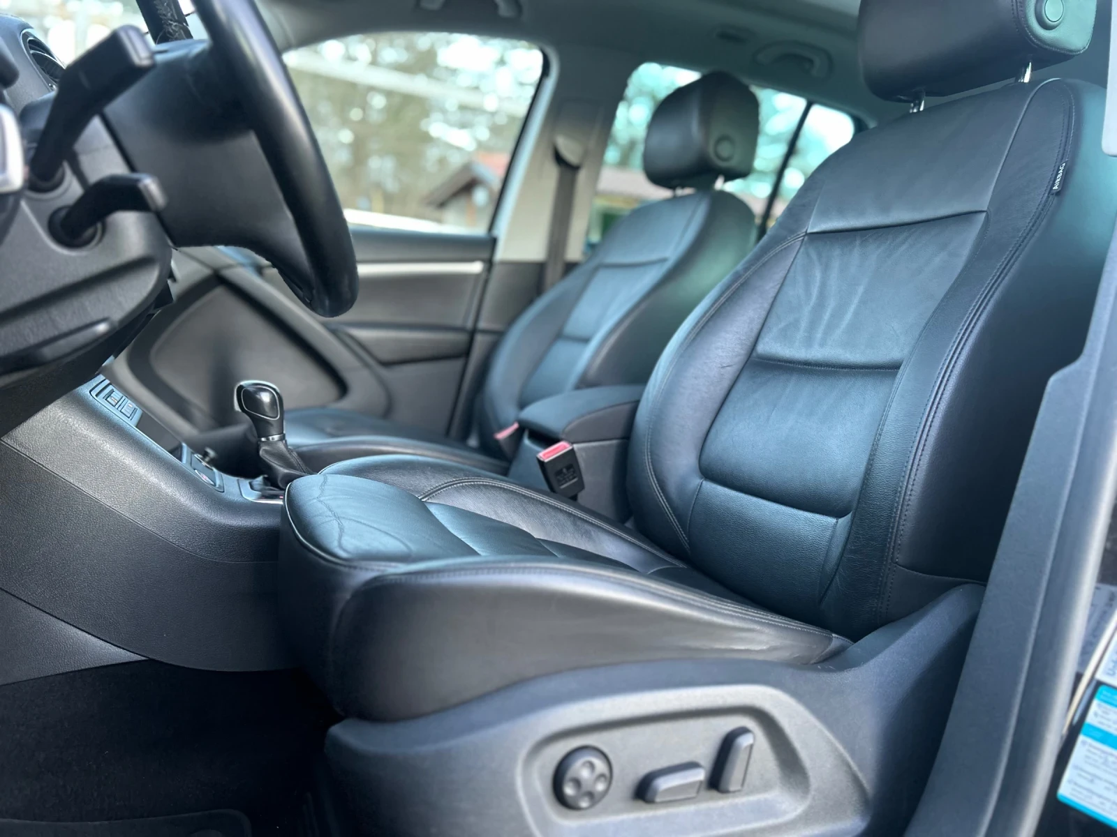 VW Tiguan 2.0TDI R LINE XENON LED NAVI KEYLESS PANO 4MOTION | Mobile.bg � ����������� 11