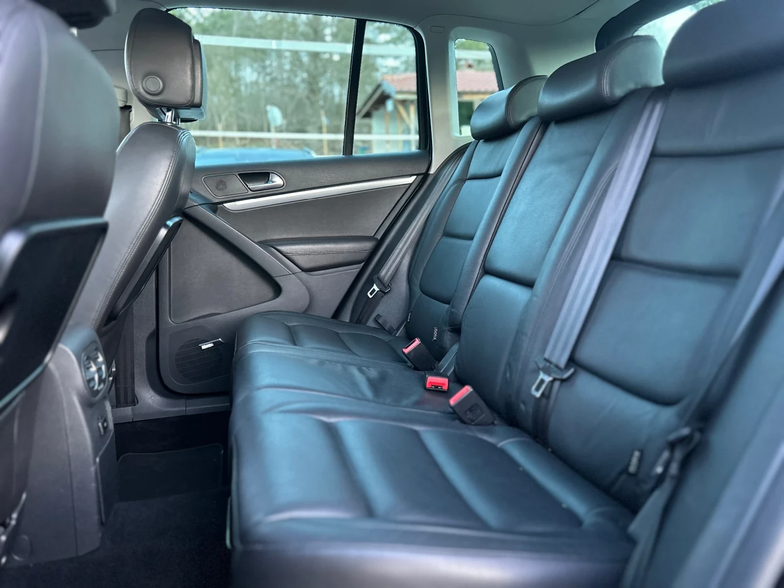 VW Tiguan 2.0TDI R LINE XENON LED NAVI KEYLESS PANO 4MOTION | Mobile.bg � ����������� 15