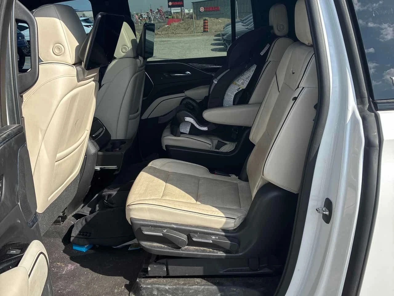 Cadillac Escalade * Sport * NIGHT VISION* ОБДУХВАНЕ* DISTRONIC* , снимка 11 - Автомобили и джипове - 53911423