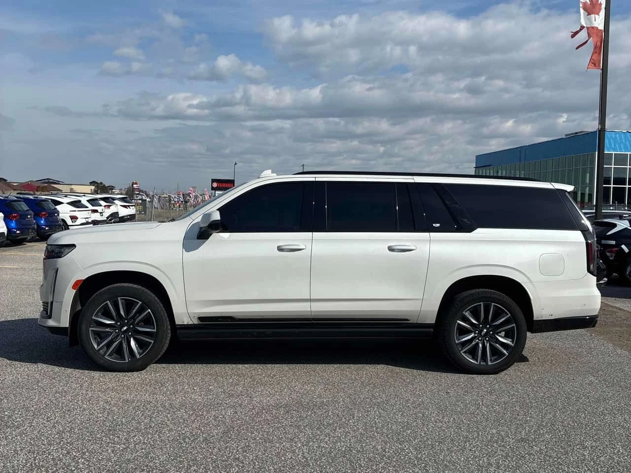 Cadillac Escalade * Sport * NIGHT VISION* ОБДУХВАНЕ* DISTRONIC* , снимка 2 - Автомобили и джипове - 53911423