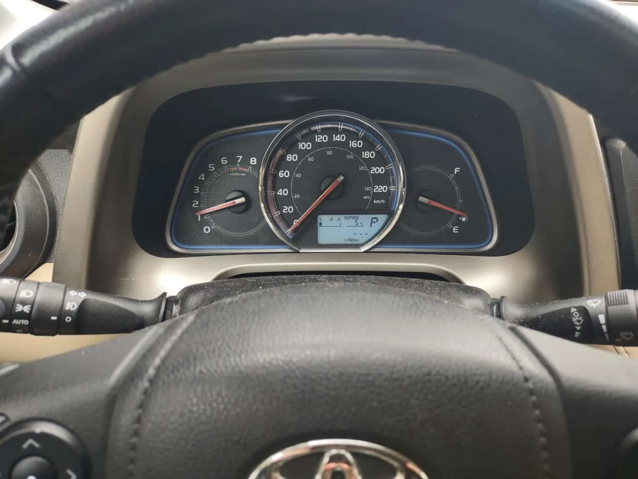 Toyota Rav4 * Limited * 2 КЛЮЧА* PANO* KEYLESS* ПОДГРЕВ* , снимка 8 - Автомобили и джипове - 54109009