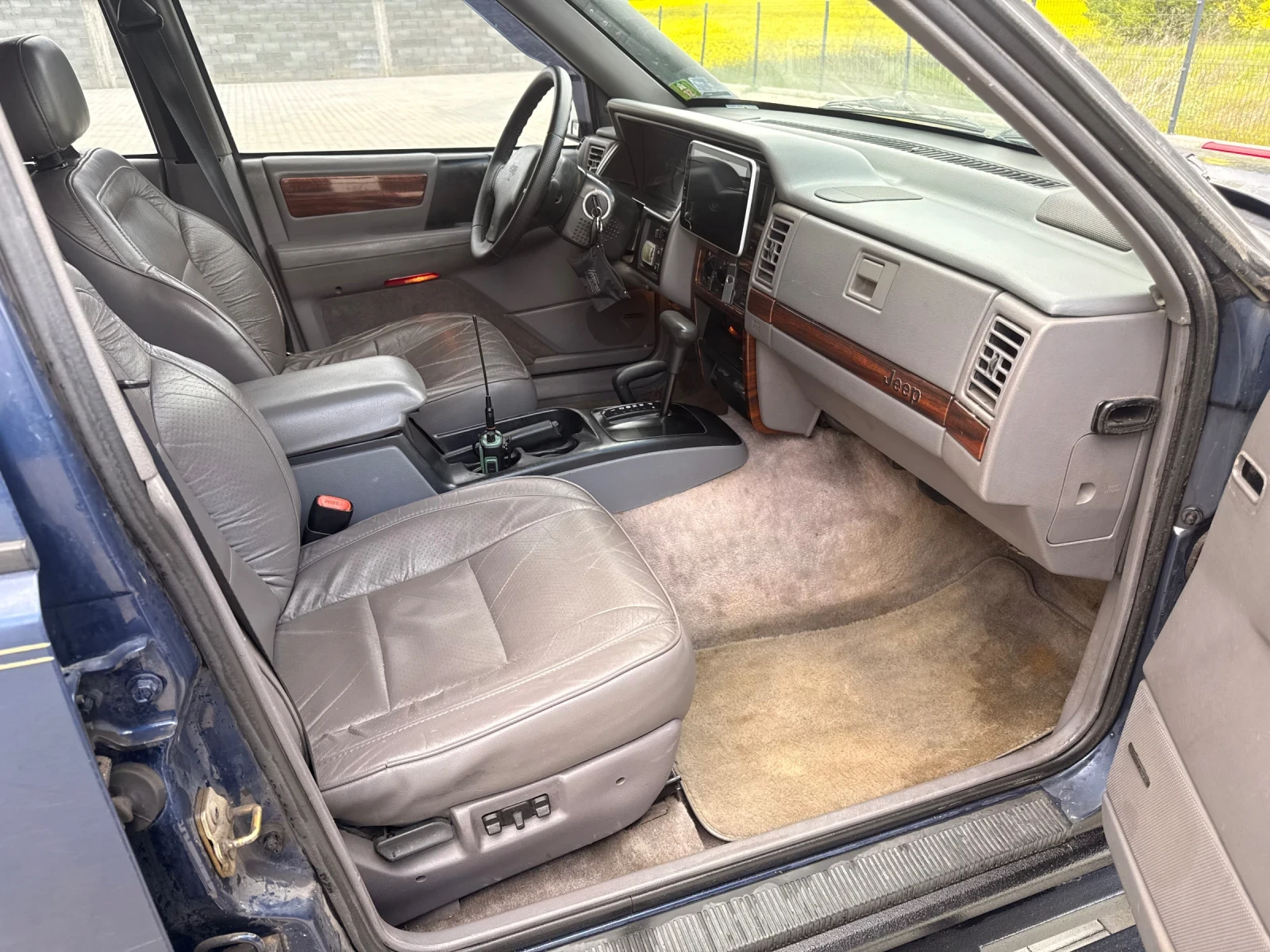 Jeep Grand cherokee, снимка 15 - Автомобили и джипове - 54416137