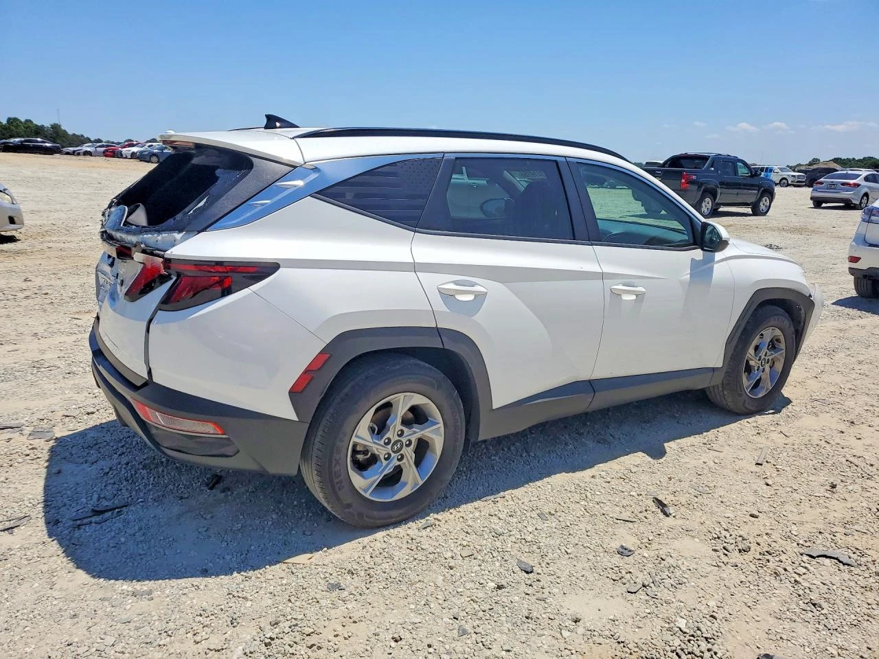 Hyundai Tucson 2.5l Sel, снимка 3 - Автомобили и джипове - 55092297