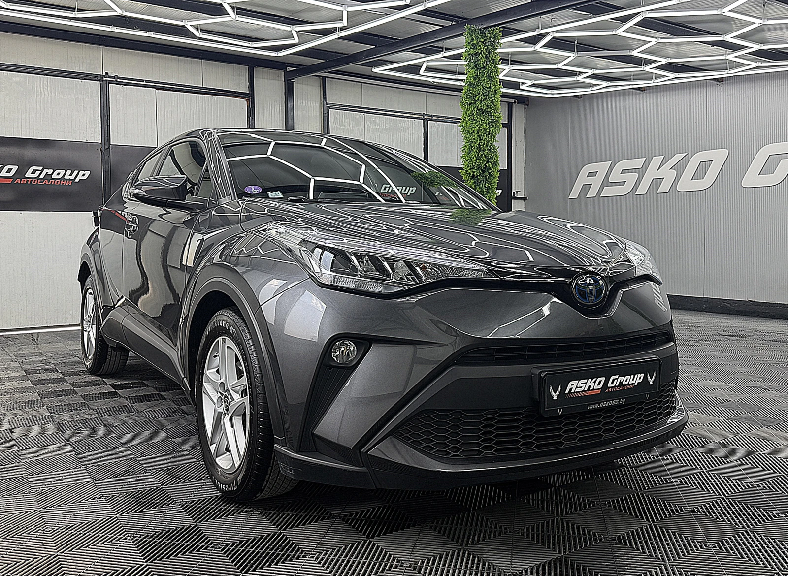 Toyota C-HR HIBRID/KAMERA/KeylessGo/ТОП СЪСТОЯНИЕ!!!!ЛИЗИНГ, снимка 3 - Автомобили и джипове - 55432194
