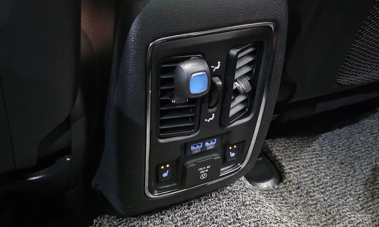 Jeep Grand cherokee SUMMIT | ОБДУХ| AIR| NAPPA| Harman Kardon, снимка 17 - Автомобили и джипове - 55588362