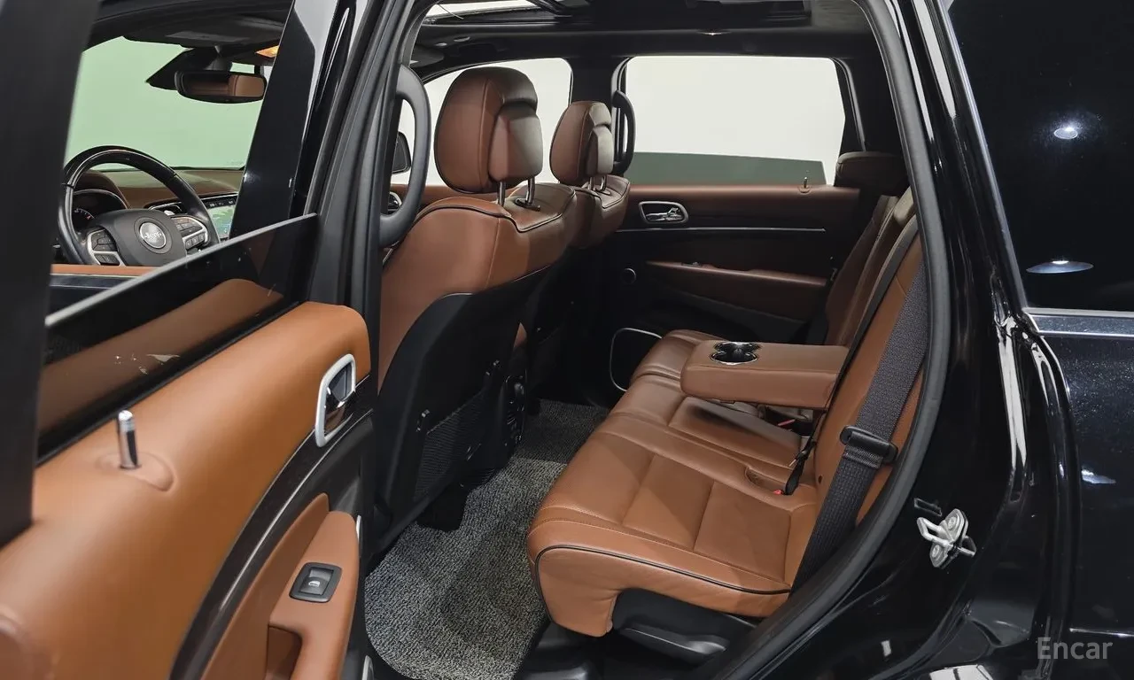 Jeep Grand cherokee SUMMIT | ОБДУХ| AIR| NAPPA| Harman Kardon, снимка 8 - Автомобили и джипове - 55588362