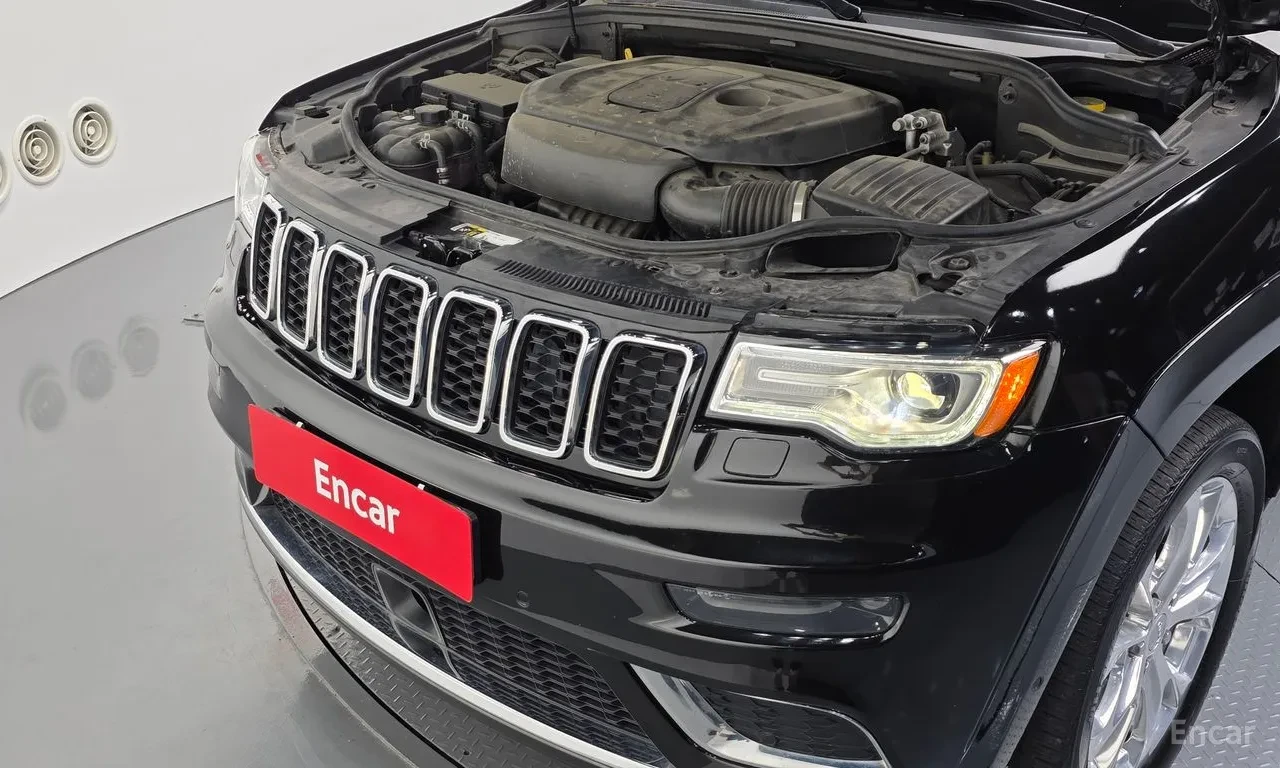Jeep Grand cherokee SUMMIT | ОБДУХ| AIR| NAPPA| Harman Kardon, снимка 6 - Автомобили и джипове - 55588362