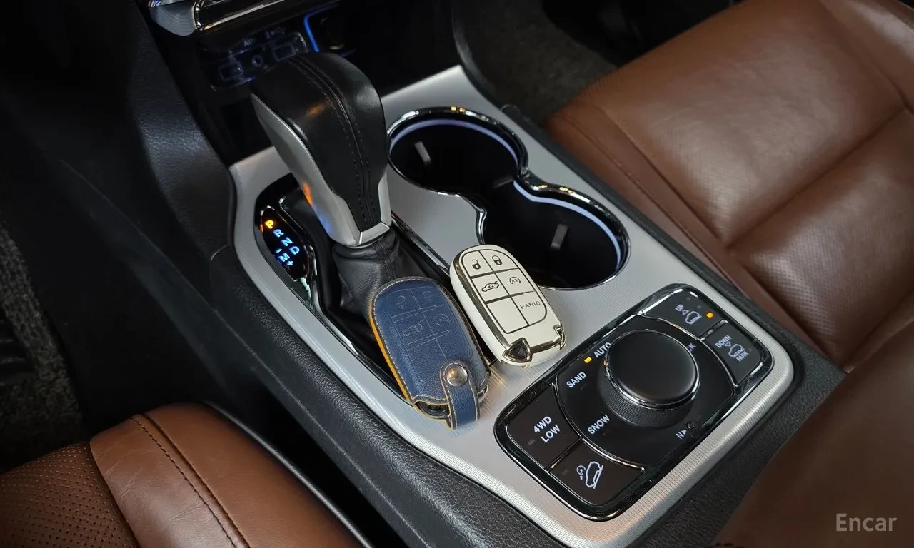Jeep Grand cherokee SUMMIT | ОБДУХ| AIR| NAPPA| Harman Kardon, снимка 16 - Автомобили и джипове - 55588362