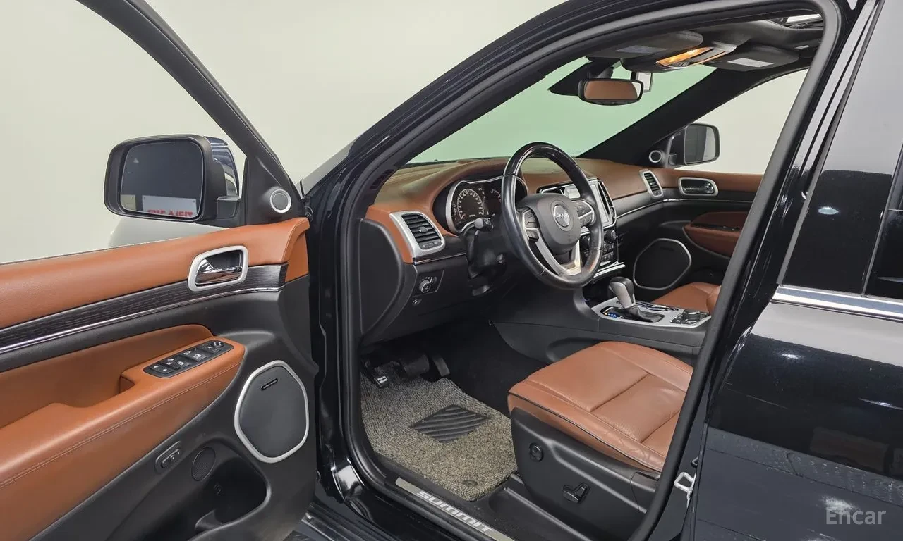 Jeep Grand cherokee SUMMIT | ОБДУХ| AIR| NAPPA| Harman Kardon, снимка 7 - Автомобили и джипове - 55588362
