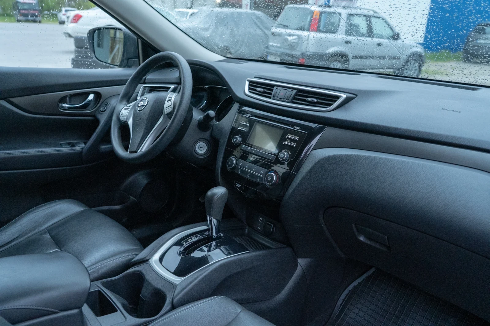 Nissan Rogue SPORT, снимка 12 - Автомобили и джипове - 55730474