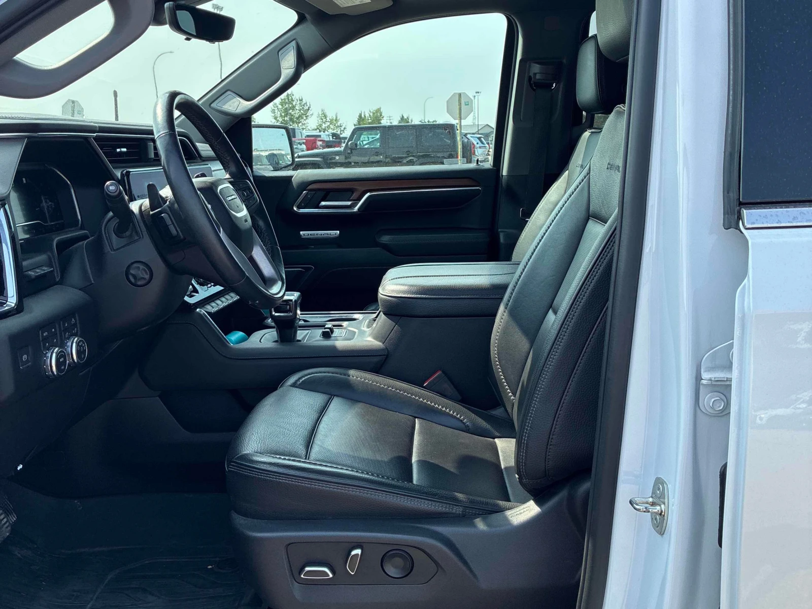 Gmc Sierra Denali / 360 / DIS / ОБДУХВАНЕ / CARFAX , снимка 12 - Автомобили и джипове - 55856934