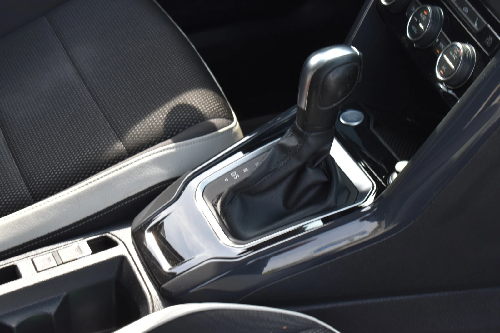 VW T-Roc 2.0�DI* HIGHLINE* FACELIFT* DIGITAL | Mobile.bg � ����������� 13