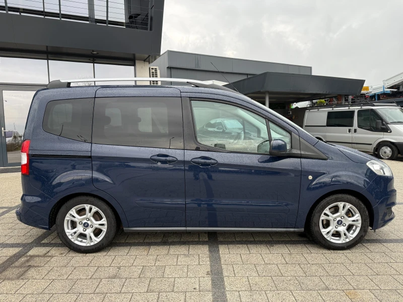 Ford Tourneo Courier 1.5TDCI Климатик , снимка 7 - Бусове и автобуси - 49722767