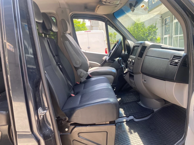 VW Crafter 2.5 TDi, снимка 9 - Бусове и автобуси - 53341221