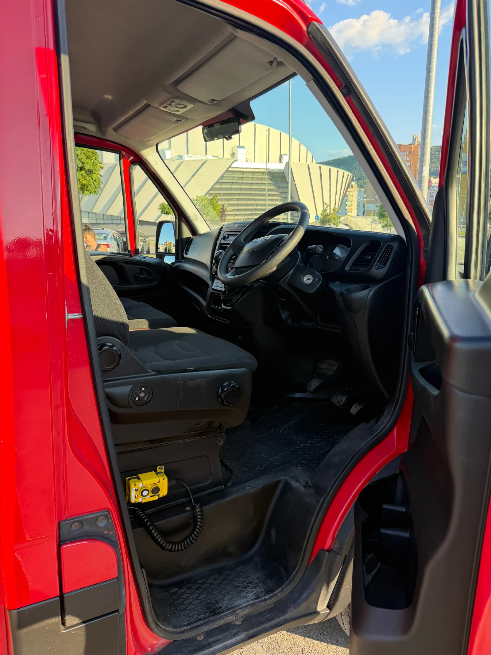 Iveco Daily 2.3 130к.с. 6 скорости Регистриран, снимка 12 - Бусове и автобуси - 54983406