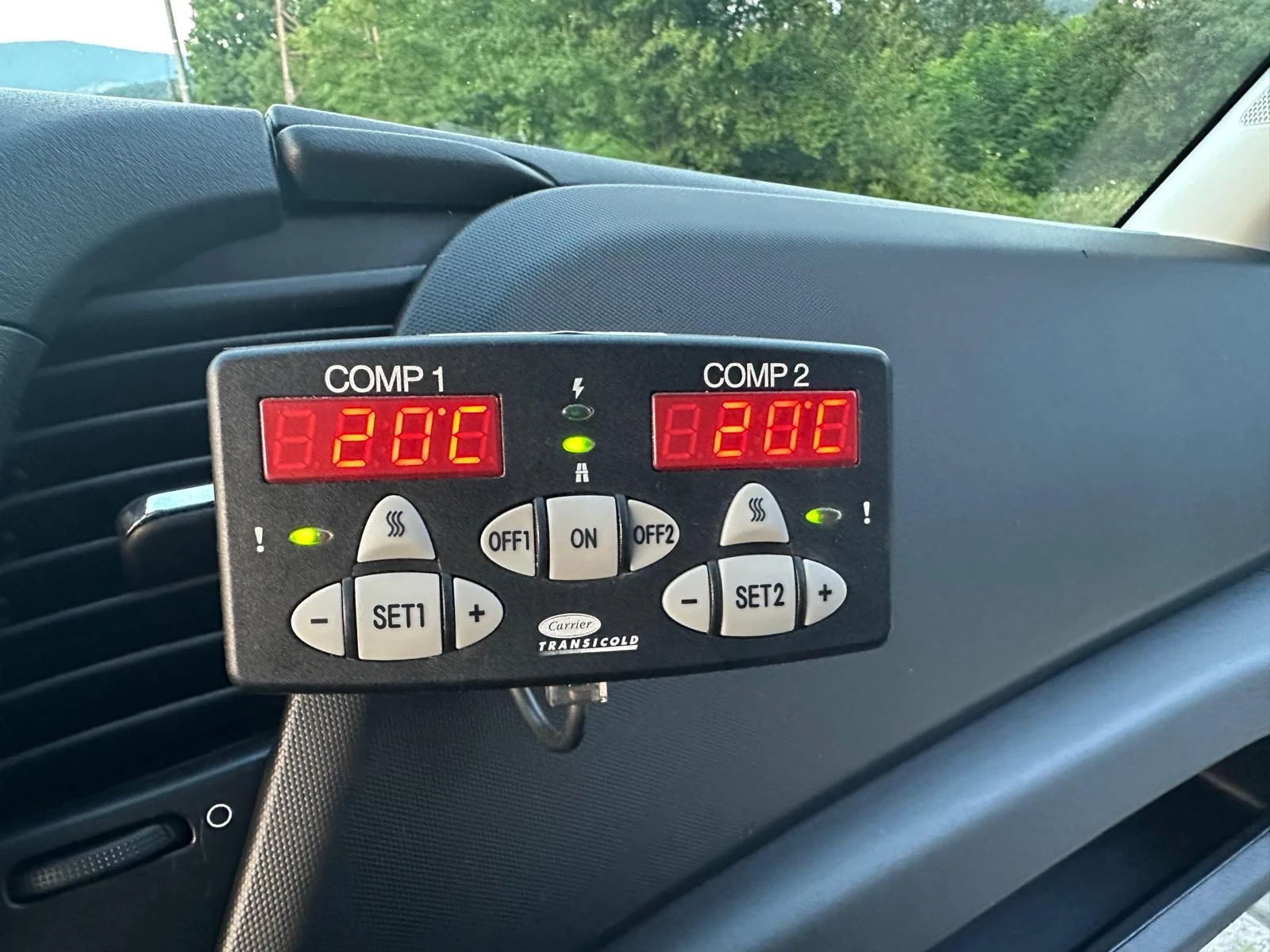 Iveco Daily 35C13* ХЛАДИЛЕН-29* ТОК* XARIOS 600* КЛИМА* N1, снимка 13 - Бусове и автобуси - 55355114