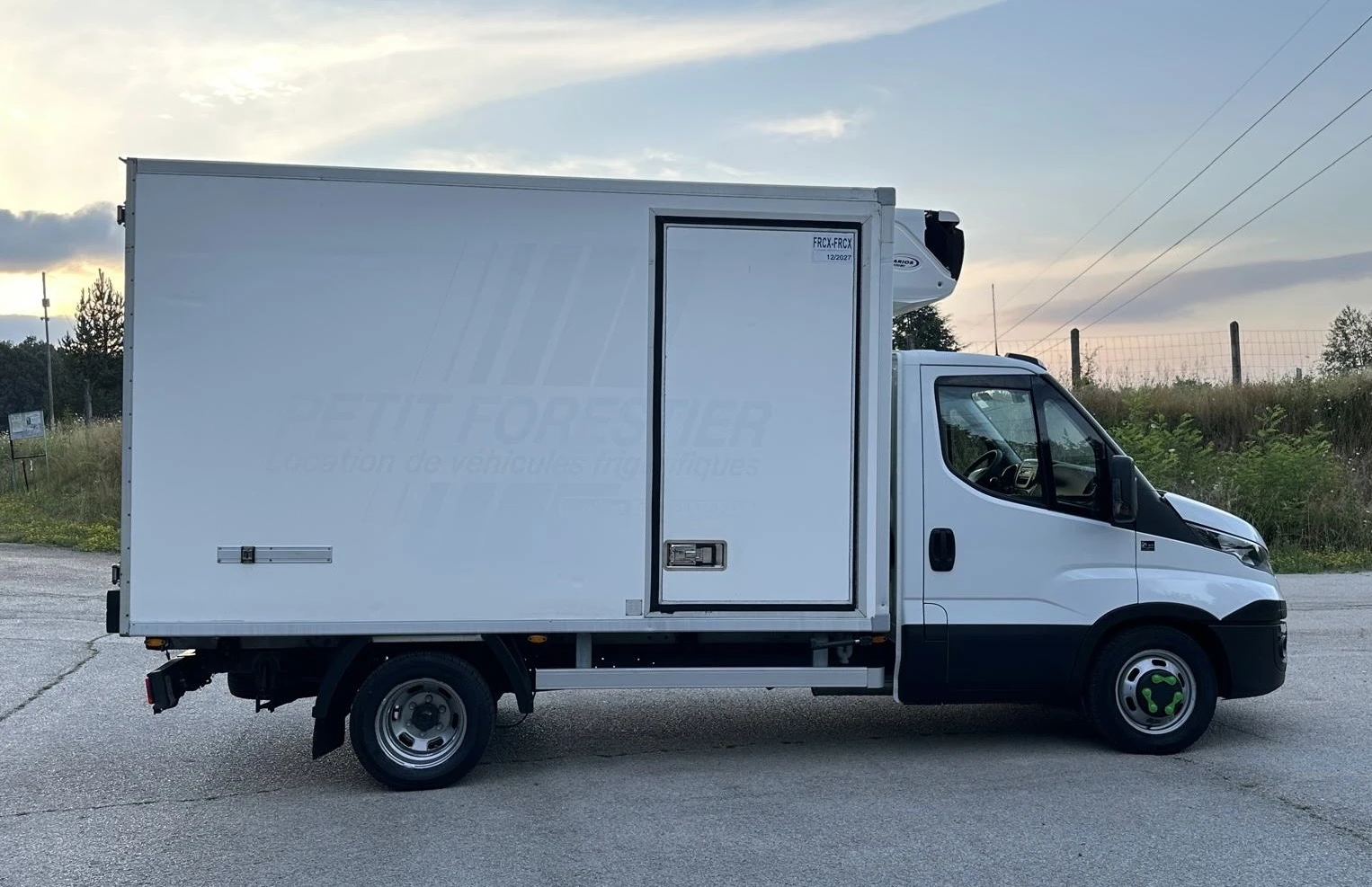 Iveco Daily 35C13* ХЛАДИЛЕН-29* ТОК* XARIOS 600* КЛИМА* N1, снимка 4 - Бусове и автобуси - 55355114