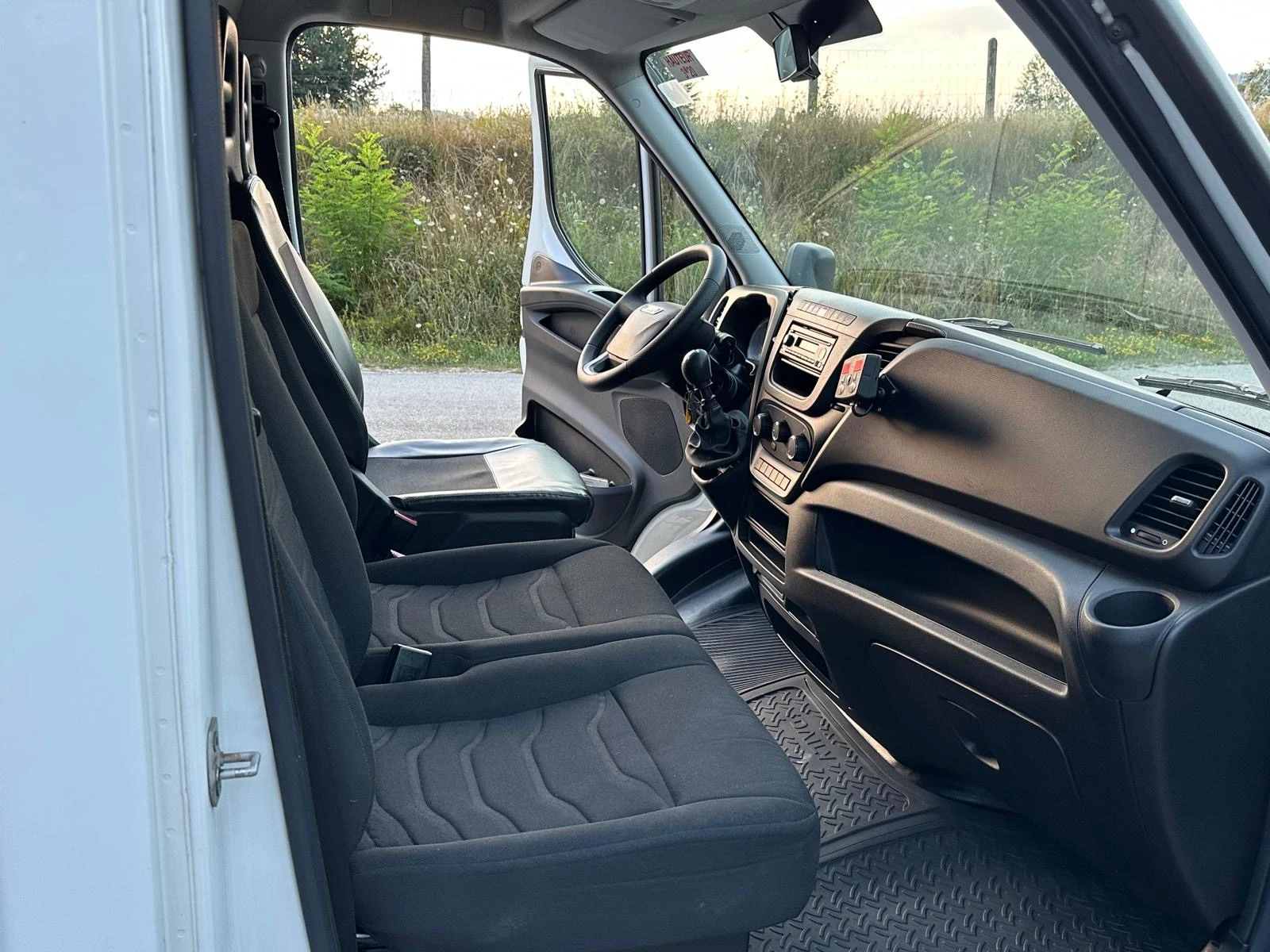 Iveco Daily 35C13* ХЛАДИЛЕН-29* ТОК* XARIOS 600* КЛИМА* N1, снимка 10 - Бусове и автобуси - 55355114
