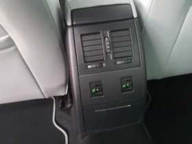 Skoda Octavia 1.8TSi "Laurin & Klement" . Като Нова, снимка 12