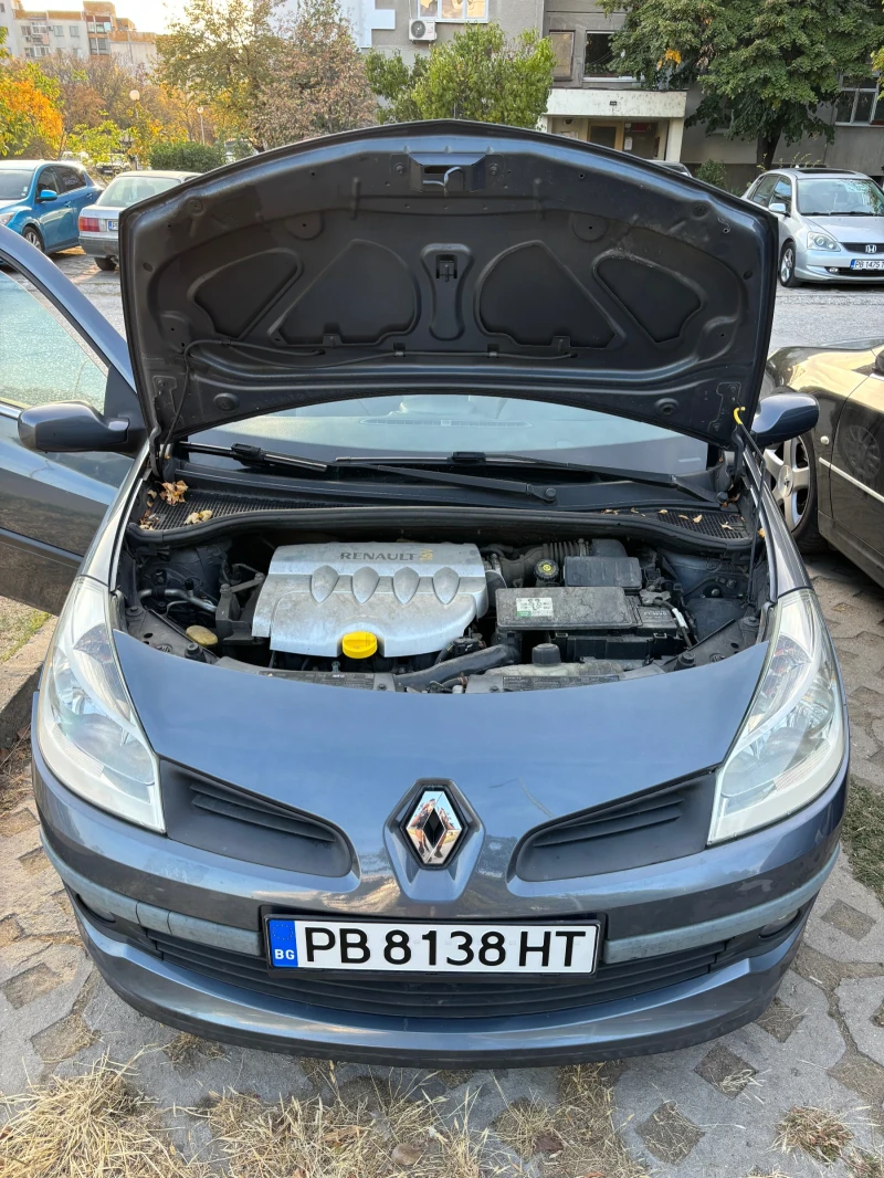 Renault Clio 1.6 16v, снимка 14 - Автомобили и джипове - 47583397