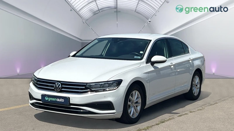 VW Passat 2.0 TDi  SCR DSG, снимка 1 - Автомобили и джипове - 47959043