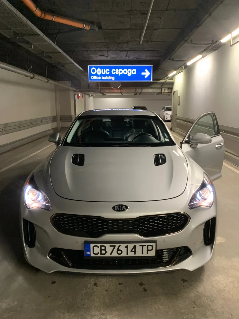 Kia Stinger 2.0 T, снимка 2 - Автомобили и джипове - 48250178