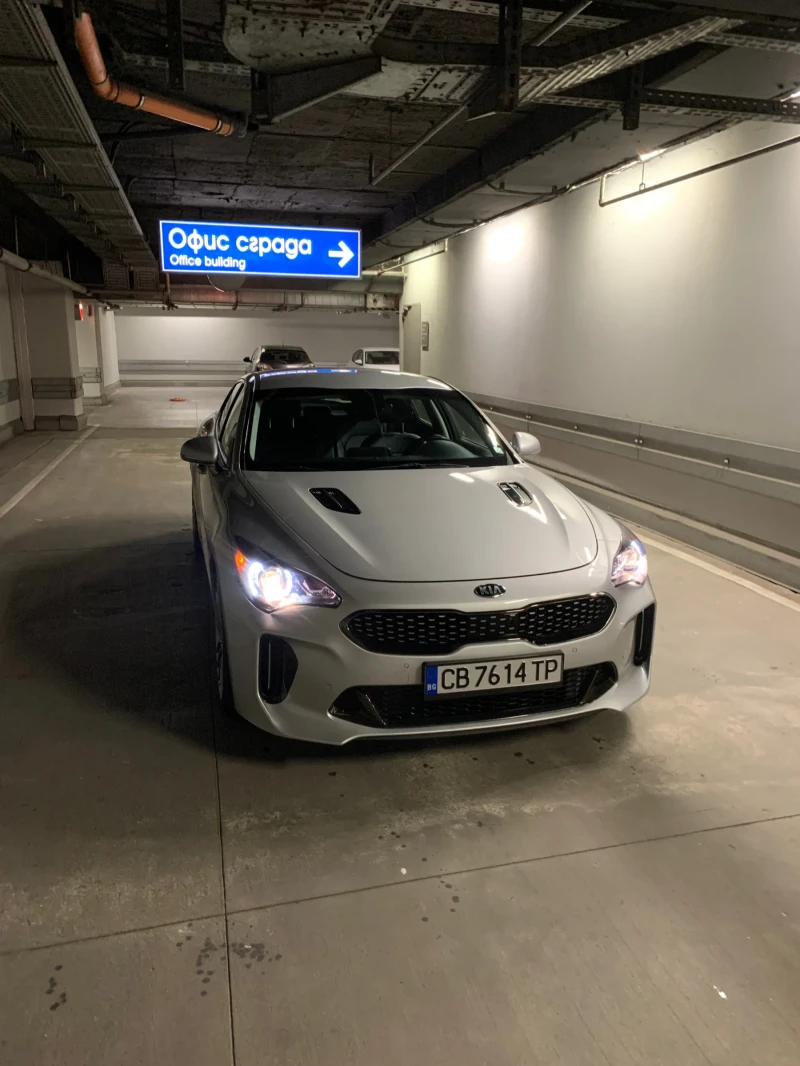 Kia Stinger 2.0 T, снимка 3 - Автомобили и джипове - 48250178