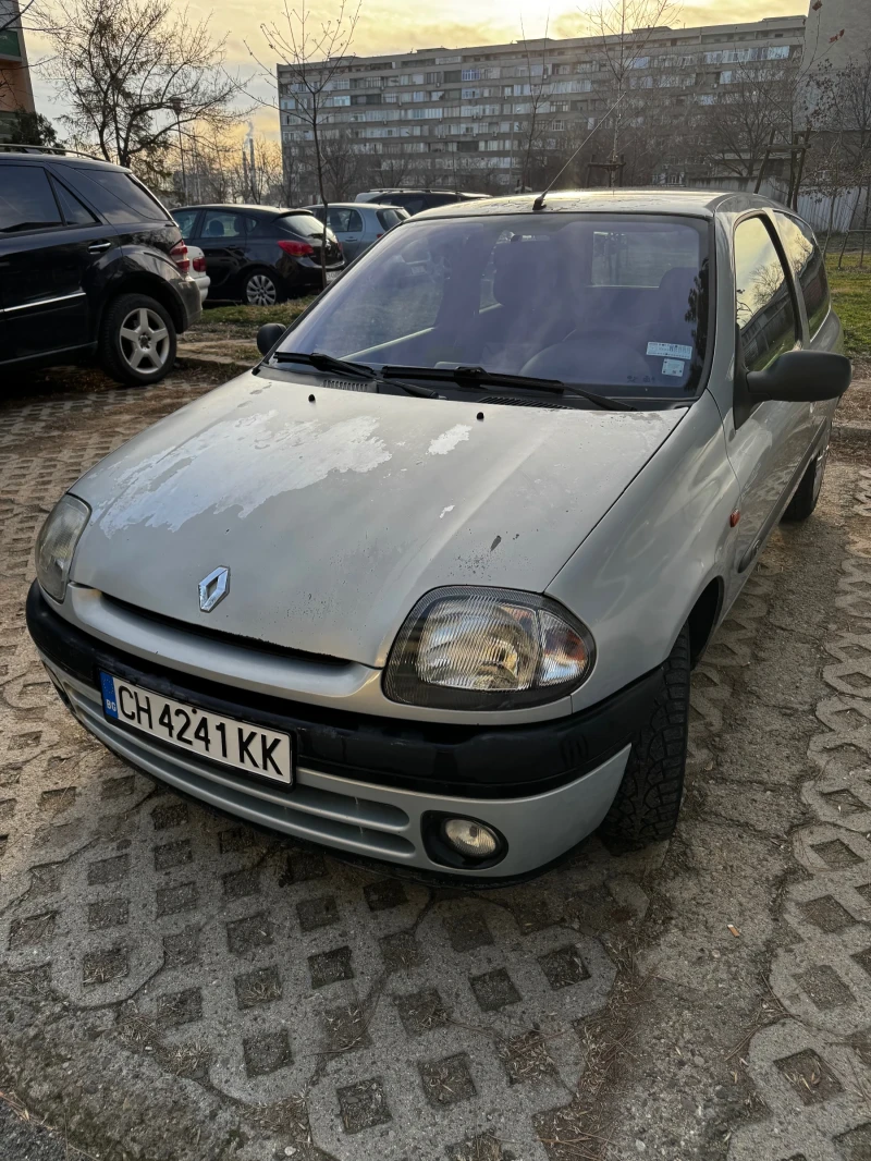 Renault Clio 1.2, снимка 1 - Автомобили и джипове - 48755008