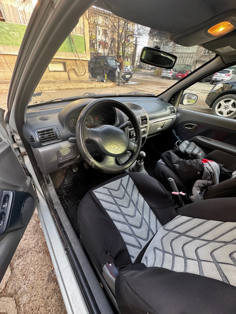 Renault Clio 1.2, снимка 8 - Автомобили и джипове - 48755008