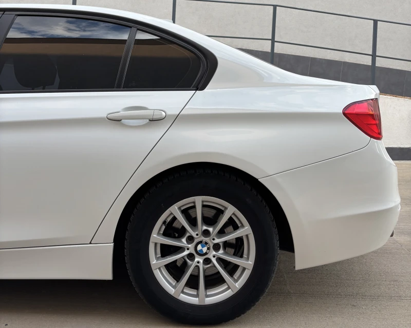 BMW 318, снимка 9 - Автомобили и джипове - 52254305