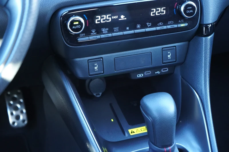 Toyota Yaris GR* SPORT* HYBRID* , снимка 15 - Автомобили и джипове - 52527068