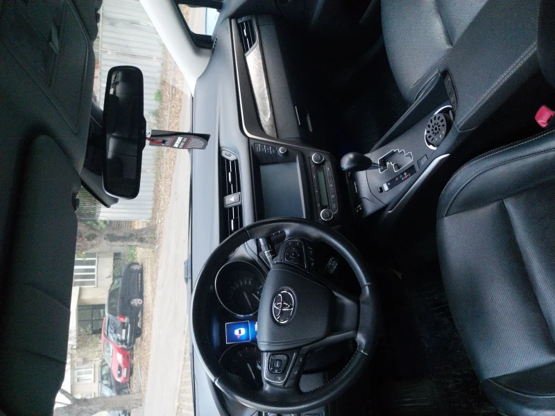 Toyota Avensis, снимка 3 - Автомобили и джипове - 52564557