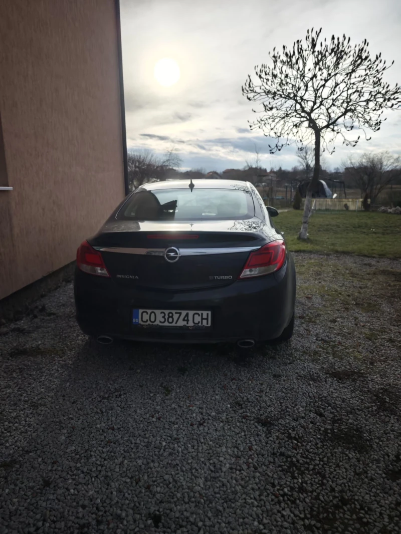 Opel Insignia 2.2 CDI 192 HP- Седан, Всички екстри, снимка 9 - Автомобили и джипове - 53133245