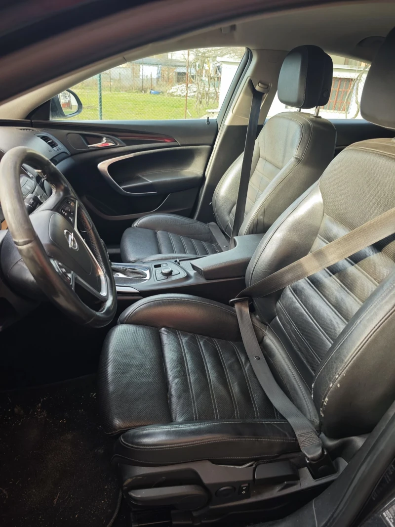 Opel Insignia 2.2 CDI 192 HP- Седан, Всички екстри, снимка 10 - Автомобили и джипове - 53133245