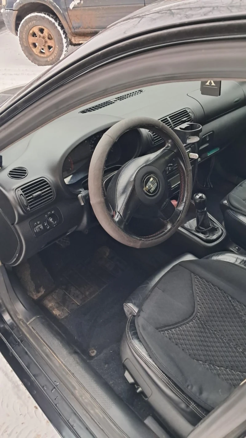 Seat Leon, снимка 9 - Автомобили и джипове - 53223295