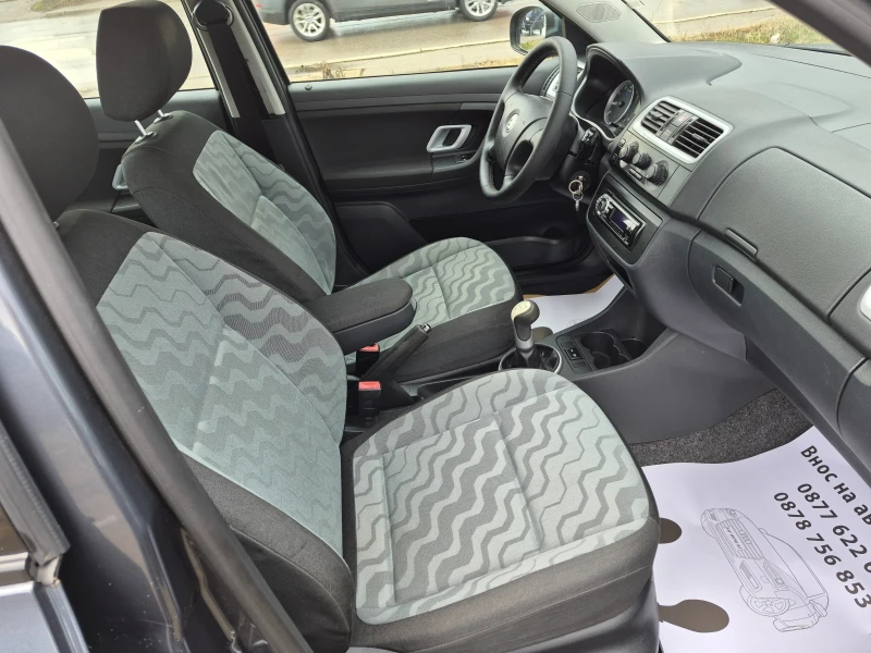 Skoda Fabia 1.2i, снимка 11 - Автомобили и джипове - 53370733