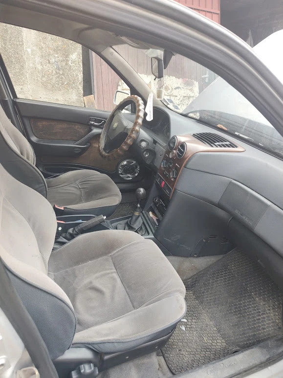 Alfa Romeo 146 JTD - изображение 5