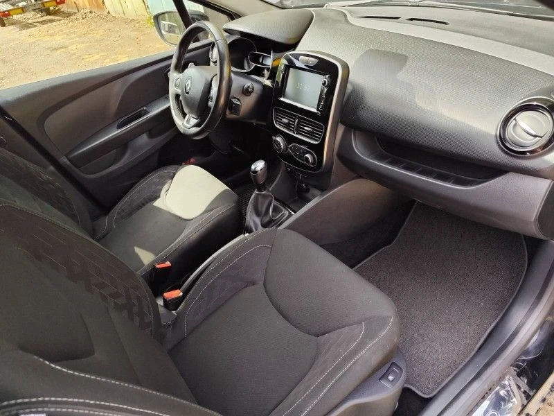 Renault Clio IV Grandtour, снимка 6 - Автомобили и джипове - 55887946