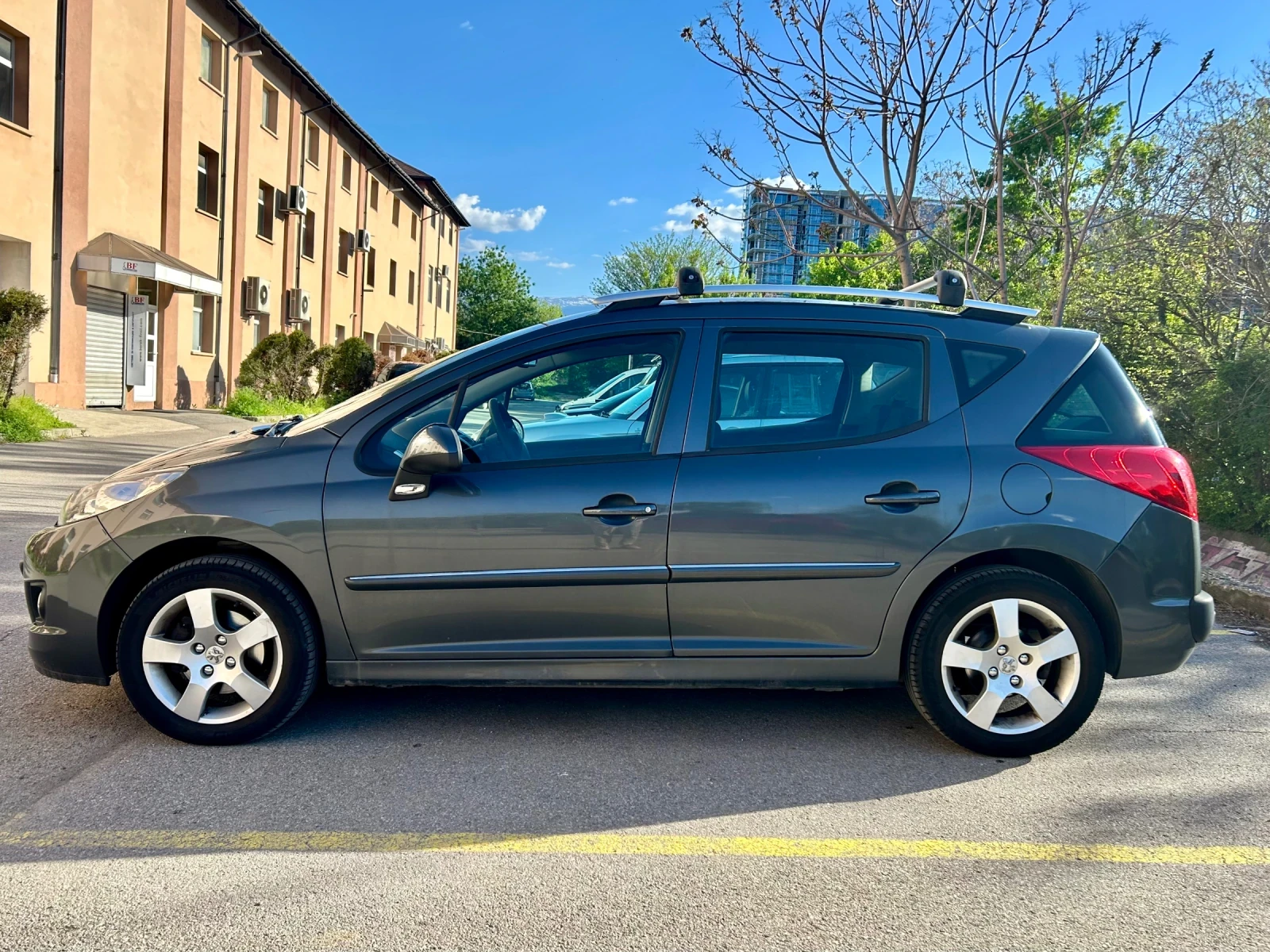 Peugeot 207 SW - изображение 4